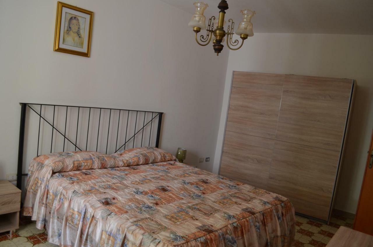 La Casa Di Angelo Hotel Bosa Buitenkant foto